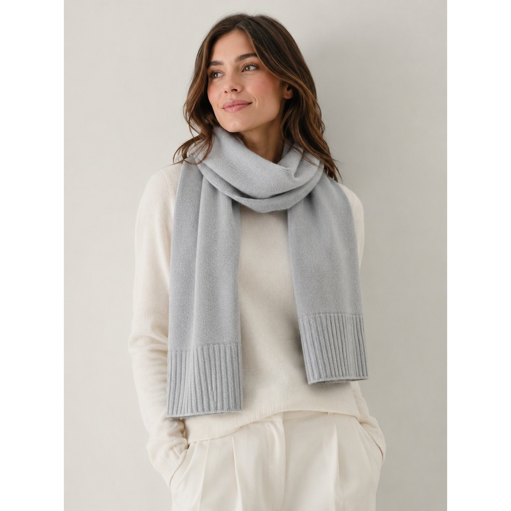 BANANA REPUBLIC Scarf 100% Cashmere Knit Womens OS Light Gray Luxury Minimalist